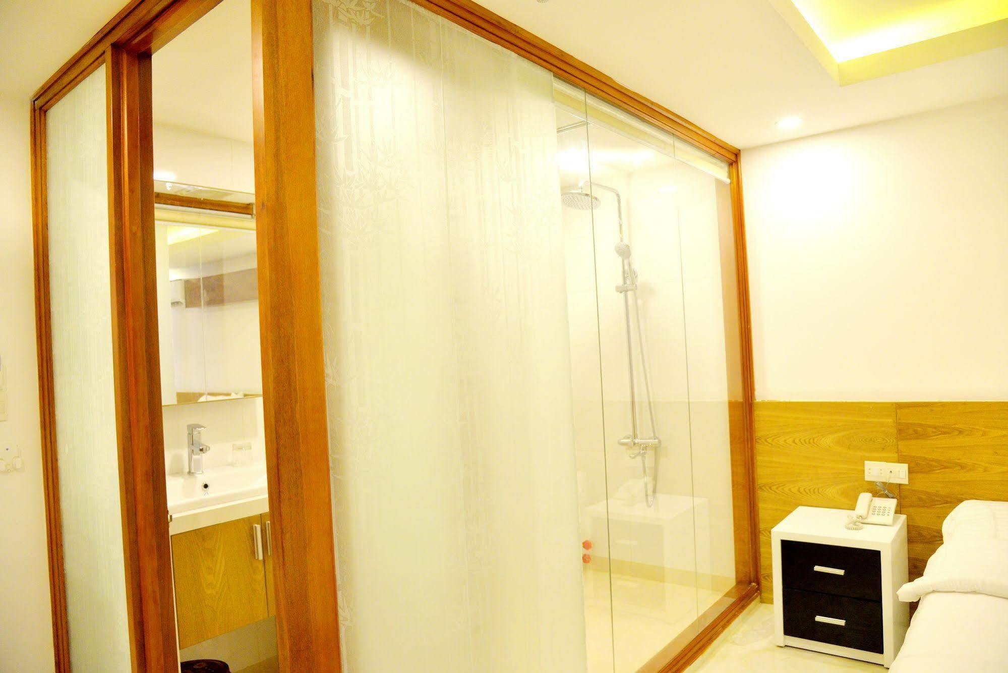 New Century Hotel На Транг Екстериор снимка