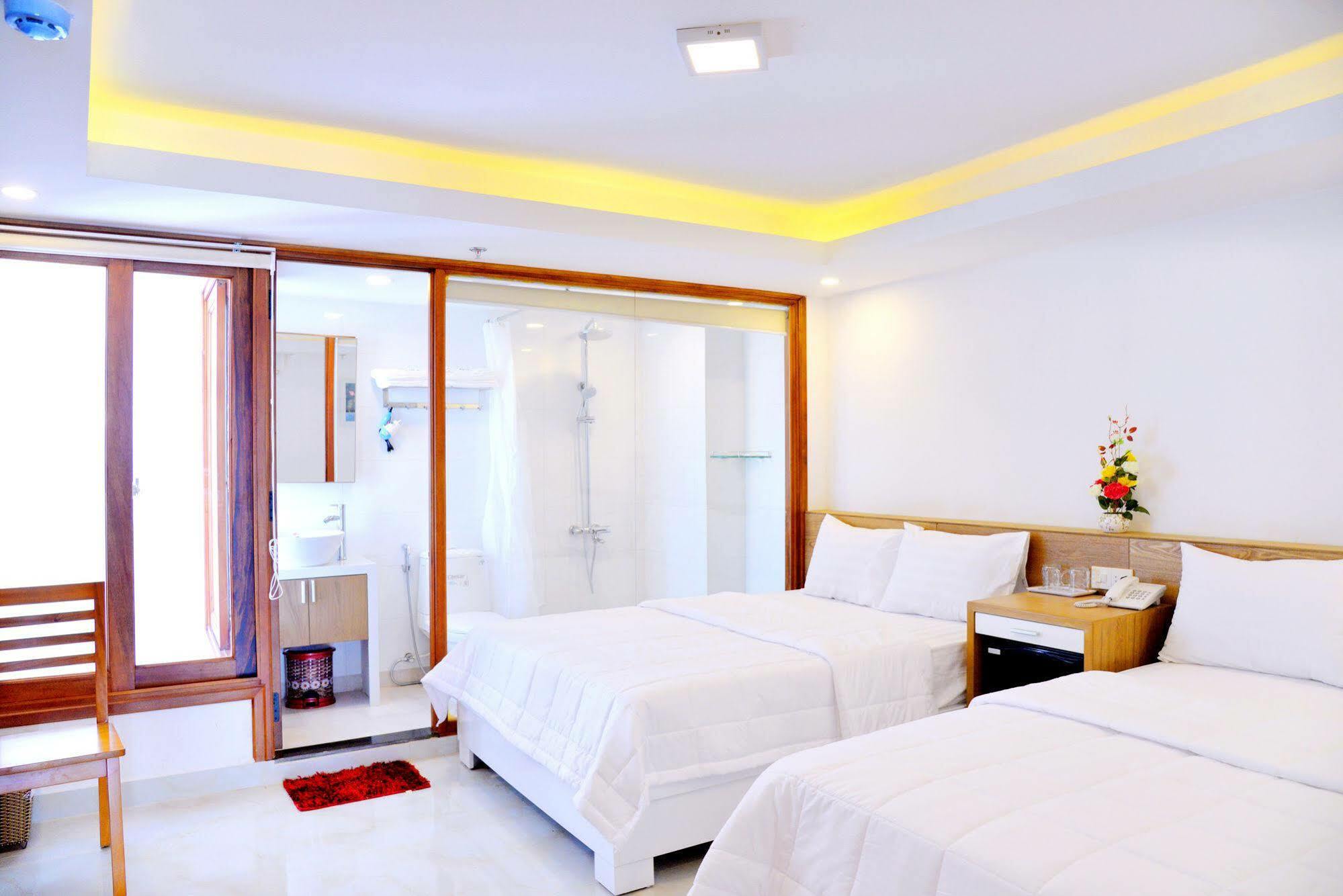 New Century Hotel На Транг Екстериор снимка