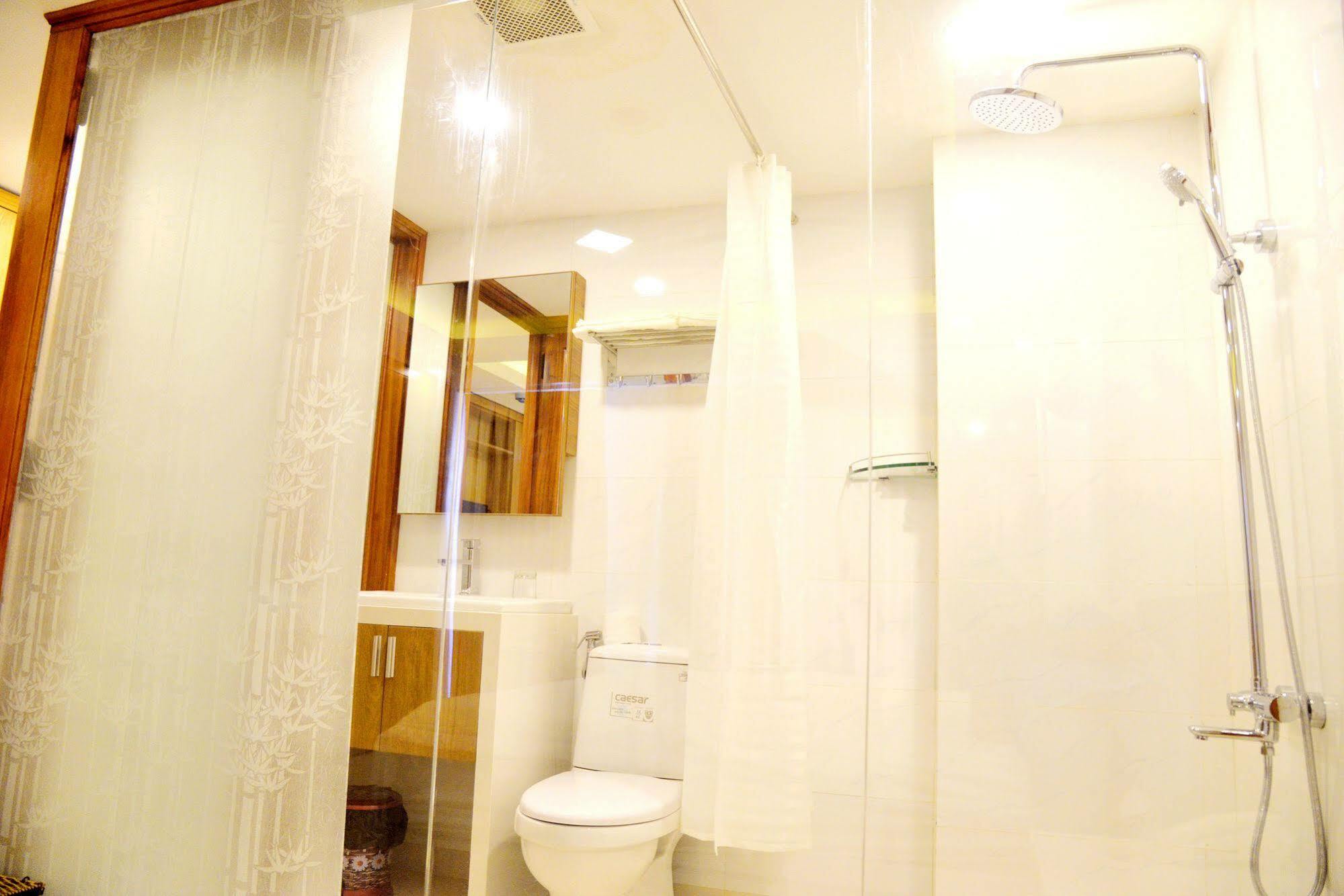 New Century Hotel На Транг Екстериор снимка